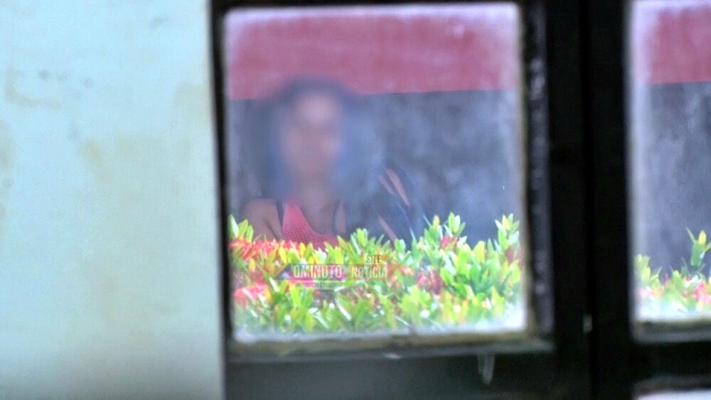 Mulher de 27 anos é presa por suspeita de tráfico de drogas em Cacoal