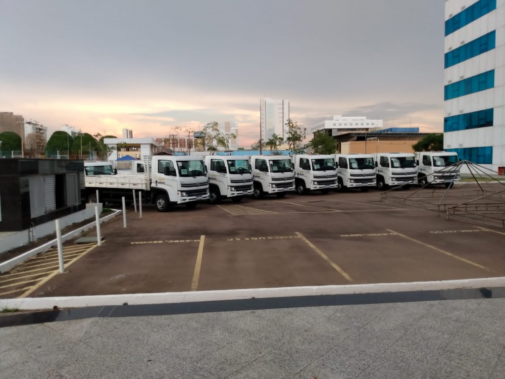 Com recurso de R$ 2,9 milhões destinados pelo deputado federal Lucio Mosquini, Rondônia adquire frota de caminhões para municípios