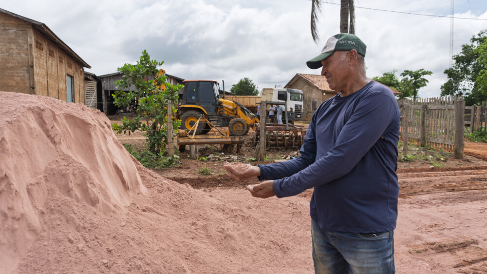 Produtores rurais de Cacoal e Machadinho do Oeste, recebem calcário