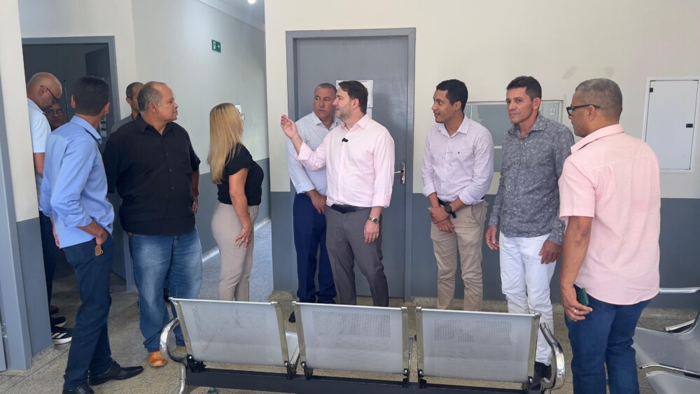 Deputado Alex Redano vistoria obra concluída na UBS do distrito de Estela Azul, em Machadinho