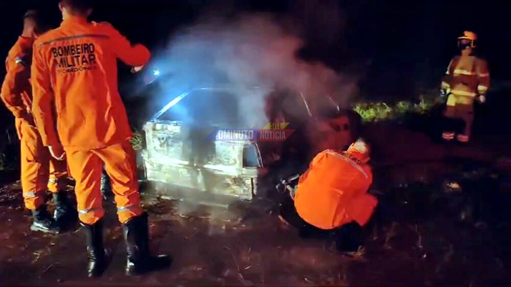 Corpo carbonizado em porta-malas de carro pode ser recado de facção em Vilhena, RO