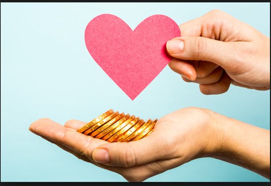 Por que é essencial discutir finanças no relacionamento?