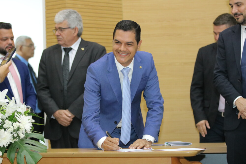 Deputado Cássio Gois assume como 2º Secretário da ALE-RO e reforça compromisso com o desenvolvimento de Rondônia