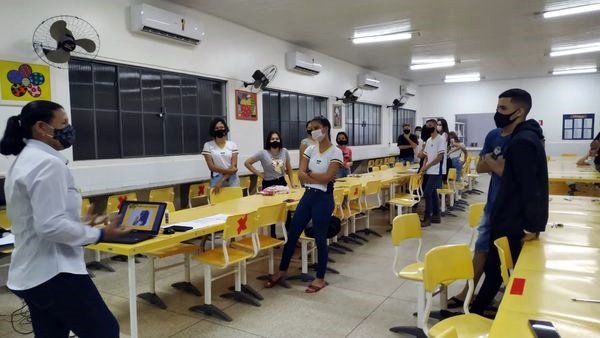 Escola Maria Gomes em Jaru, RO recebe palestra alusiva ao Setembro Amarelo