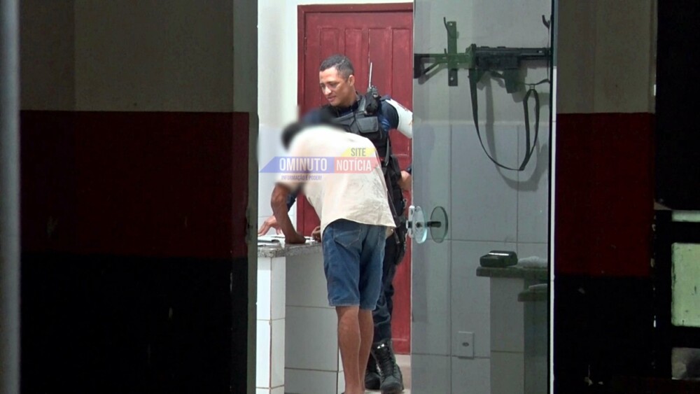 Idoso é preso após ameaçar uma pessoa com arma de fogo caseira no Riozinho, em Cacoal, RO