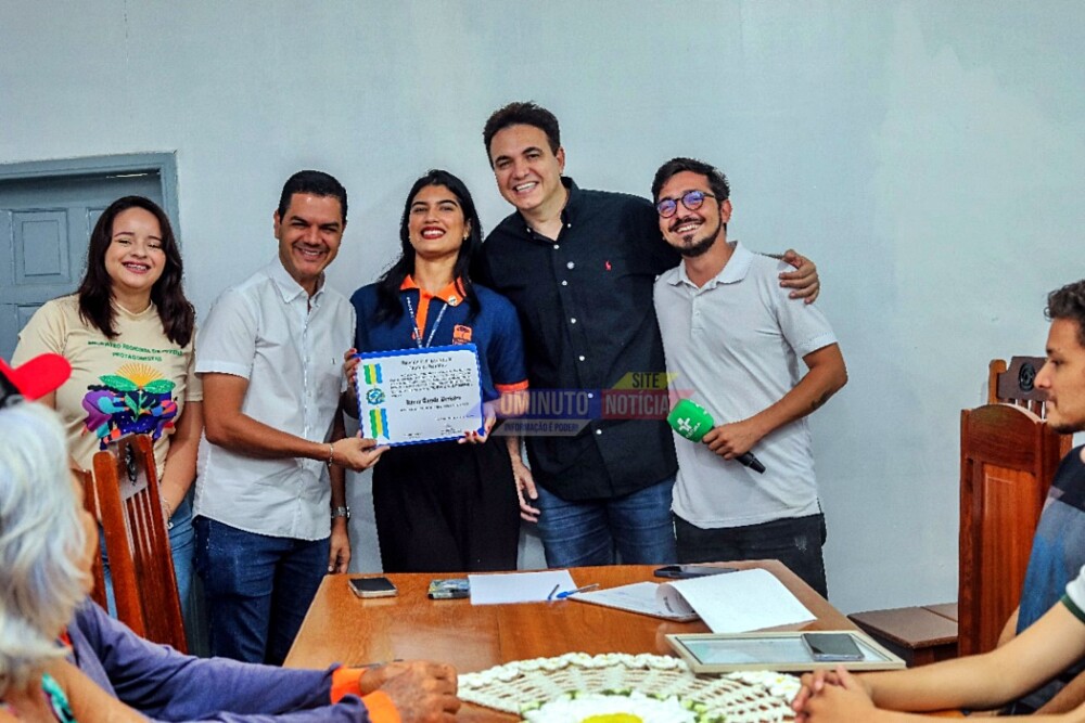 Karen Ângelo, a “Jovem Senadora de Rondônia” recebe voto de louvor da Assembleia Legislativa