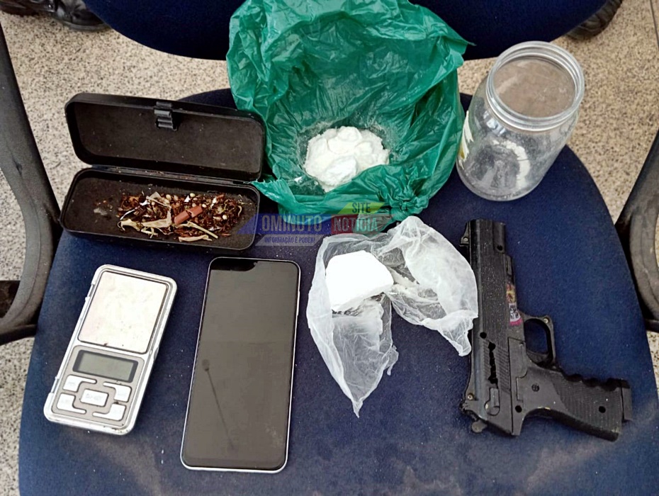 Homem é preso suspeitos de tráfico de drogas em Jaru, RO