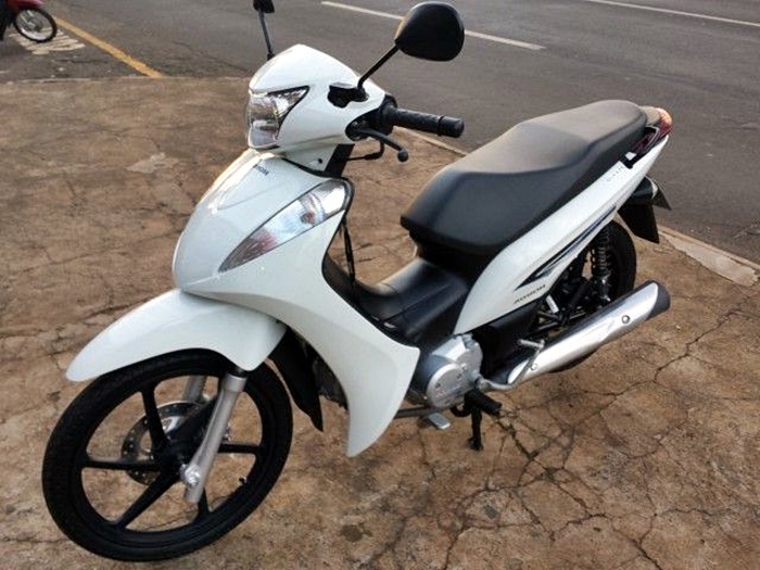 Motoneta Honda Biz é furtada no setor 08, nesta madrugada de sábado, em Jaru, RO