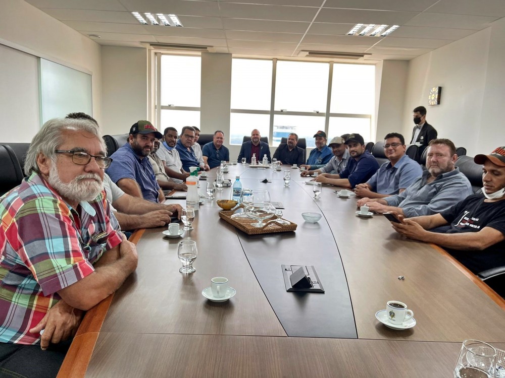 Presidente Alex Redano se reúne com produtores rurais da região da reserva Soldado da Borracha