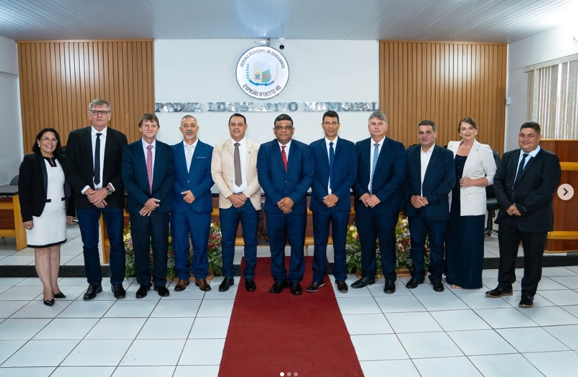 Nadja Lagares é empossada na presidência da Câmara de Espigão, interinamente