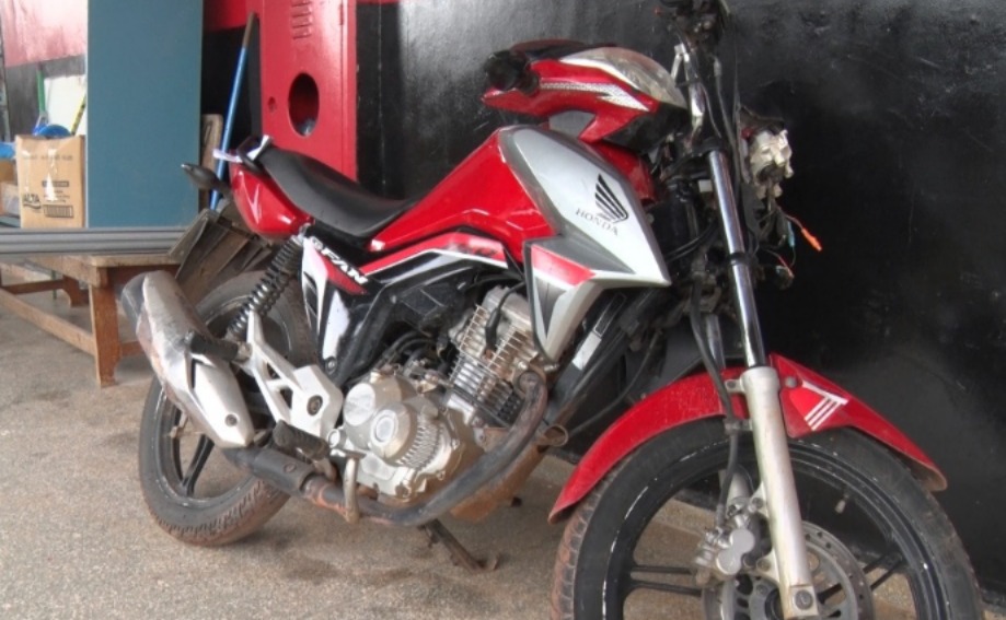 Motocicleta furtada é recuperada poucas horas após o crime em Cacoal, RO