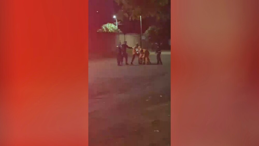 Veja o vídeo do homem surtado e pelado pelas ruas de Cerejeiras, RO