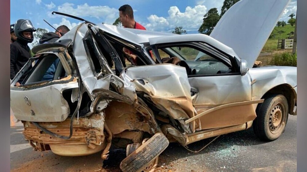 Três pessoas ficaram feridas em acidente na BR-364 entre Jaru e Ouro Preto do Oeste