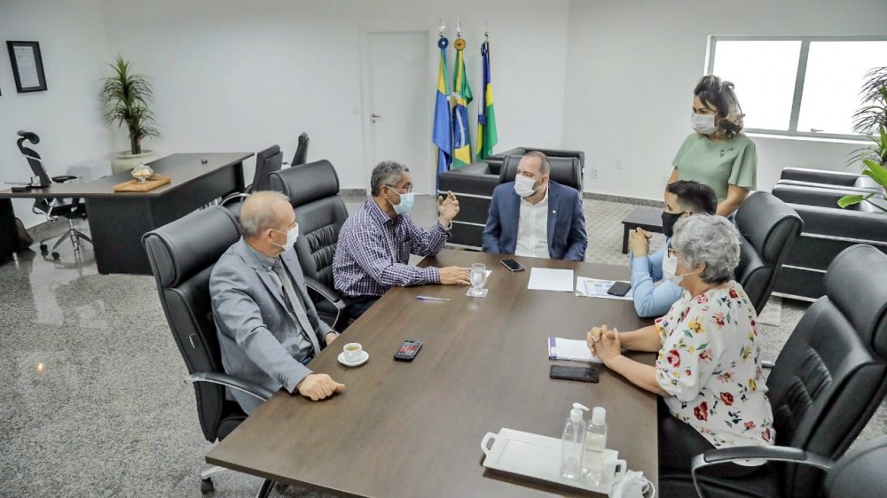 Presidente Alex Redano se reúne com o secretário da Seduc para tratar da liberação de recursos para educação