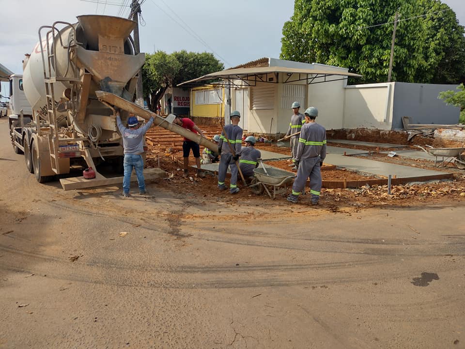 Deputado Lucio Mosquini destaca celeridade nas obras de padronização das calçadas em Jaru, RO