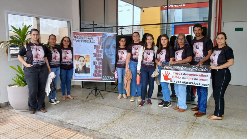 Protesto Silencioso: Júri popular de Gabriel Souza marca luta contra o feminicídio