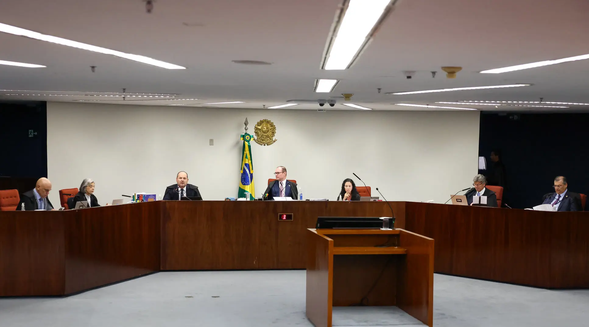 Primeira Turma do STF julga denúncia contra Bolsonaro e outros 7 acusados de golpe