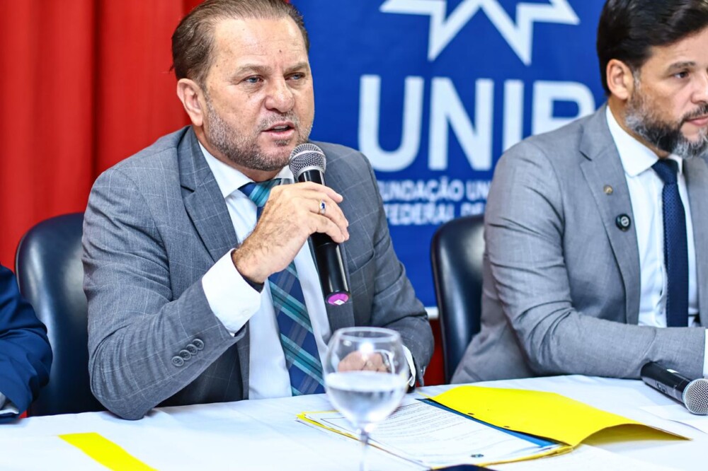 Cirone Deiró se posiciona contra privatização do SAAE