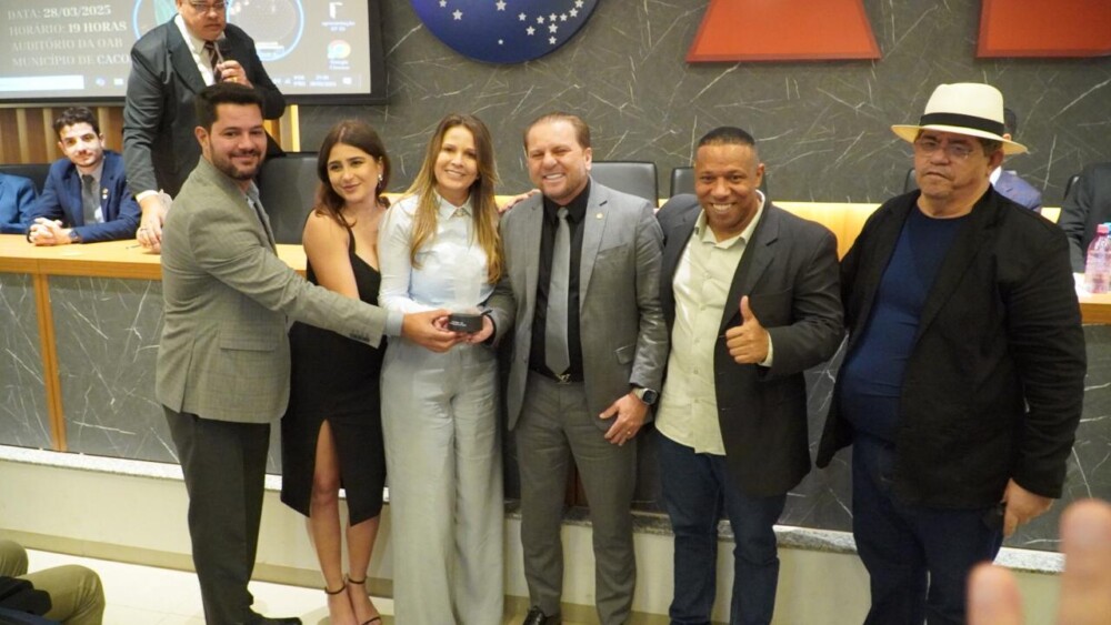 Cirone recebe prêmio FENACOM