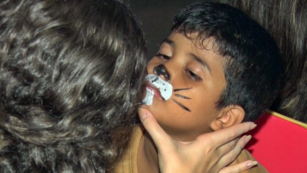 Evento de conscientização do autismo reuniu centenas de pessoas na praça municipal de Cacoal