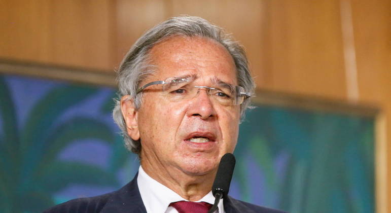 PGR abre investigação preliminar sobre Paulo Guedes