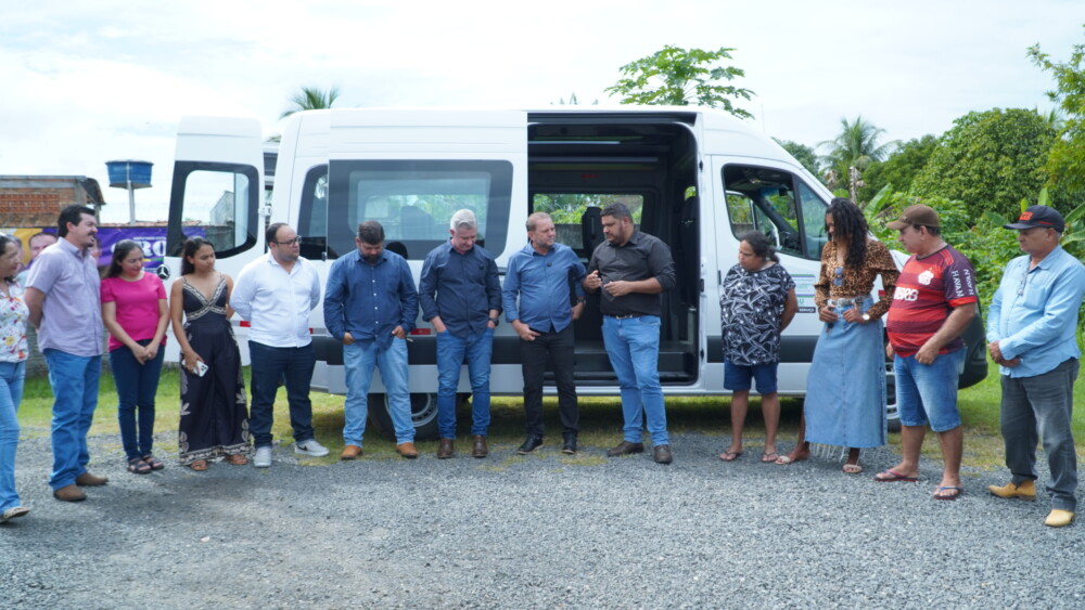 Deputado Cirone Deiró entrega Van para saúde e secador de café para os agricultores em Alta Floresta