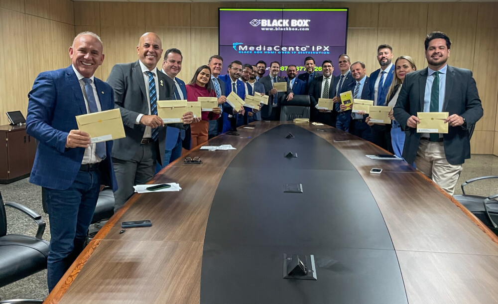 Deputados recebem convite para celebração dos 100 anos da Igreja Particular de Porto Velho