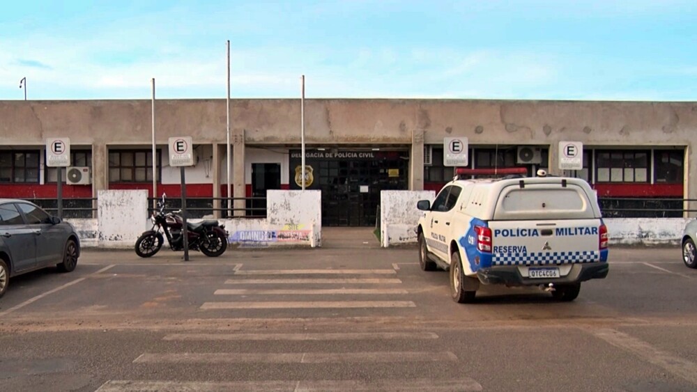 Adolescente é conduzida à delegacia após furto em loja de Cacoal