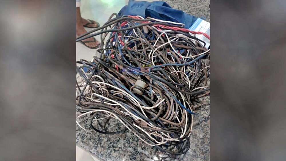 Bad Boy e amásia são presos por furto de fios em residência do bairro Novo Horizonte em Cacoal