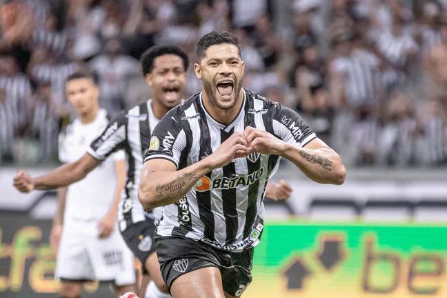 Atlético-MG vence Ceará, amplia vantagem e série invicta