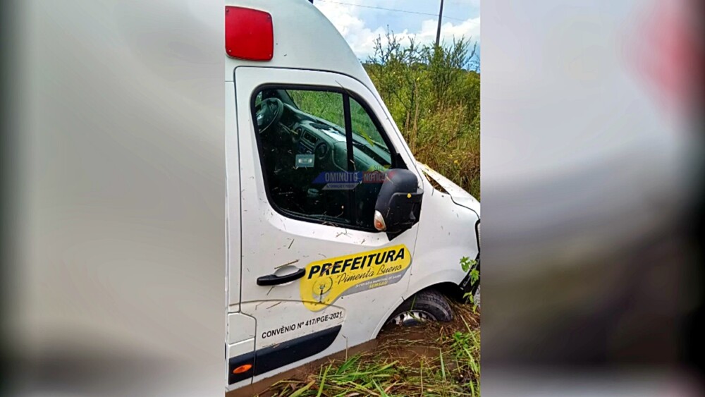 Ambulância sai da pista após aquaplanagem entre Pimenta Bueno e Cacoal