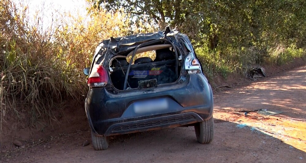 Casal sofre várias escoriações em capotamento no Cinturão Verde em Cacoal