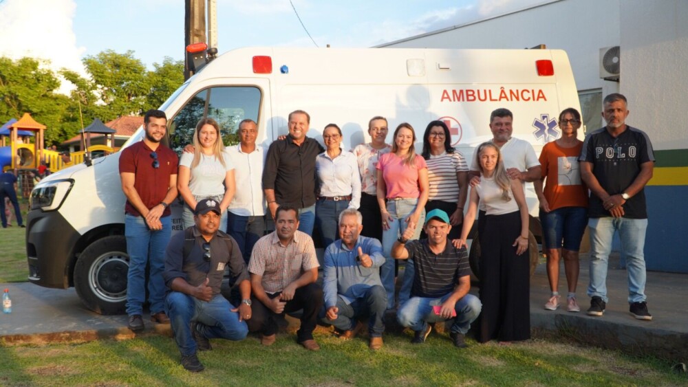 Cirone Deiró atende municípios com a aquisição de novos veículos