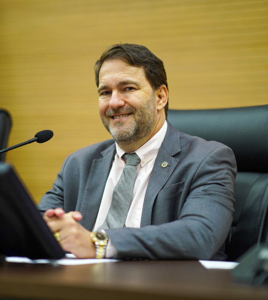 Alex Redano solicita equipamentos hospitalares para São Francisco do Guaporé