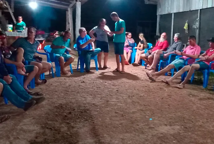 Importância do associativismo no fortalecimento da agricultura familiar é destacada em reunião em São Miguel do Guaporé