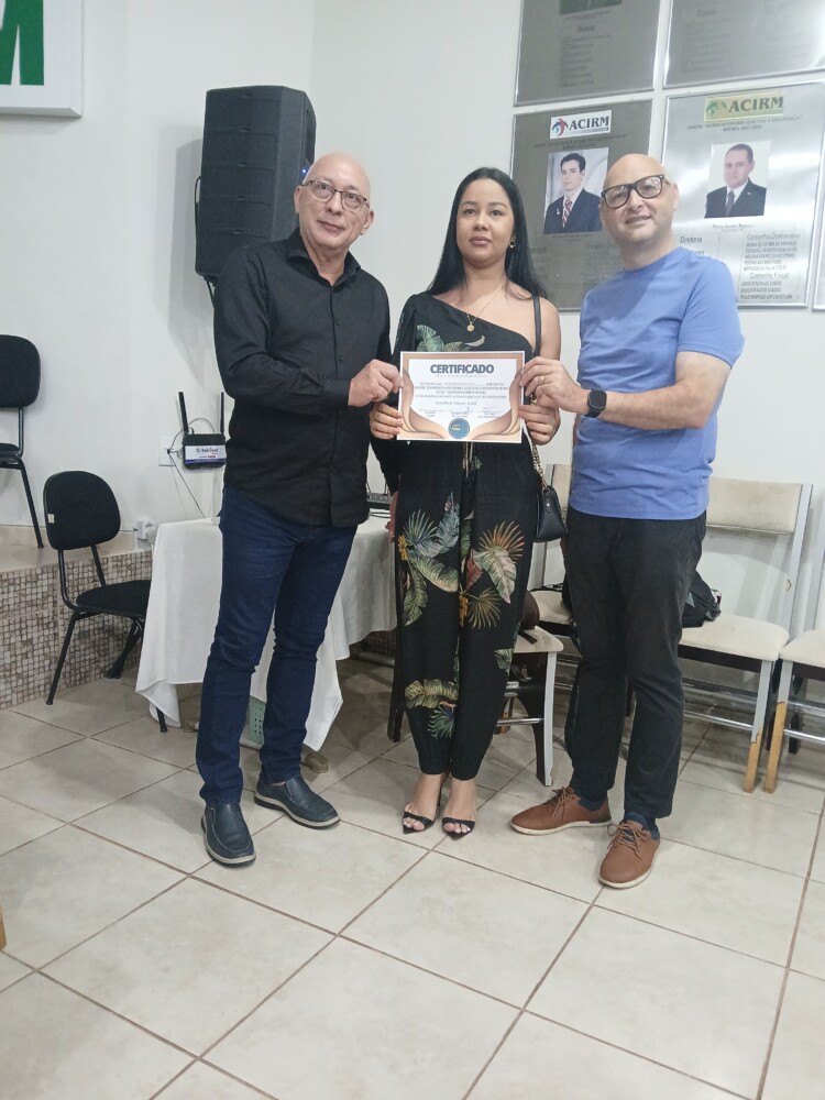 Fenacom promove palestra sobre Comunicação Institucional e Assessoria de Imprensa Digital em Rolim de Moura