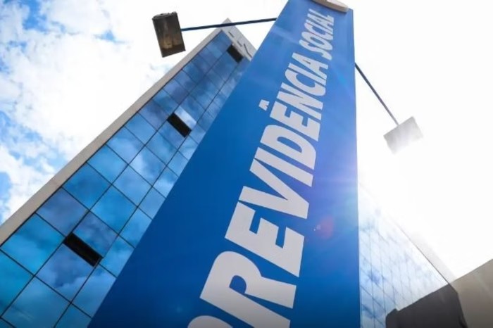 INSS: PF prende 2 e bloqueia R$ 12 mi em bens desviados de aposentados