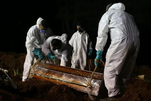Média de mortes por Covid-19 no Brasil é a menor em 9 semanas
