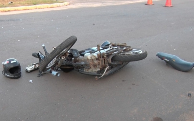 Adolescente Foge da PM, Bate em Carro e Fica Desacordado em Cacoal