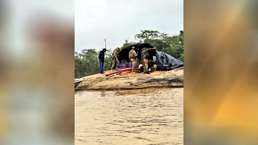 Polícia Federal combate garimpo ilegal no Rio Madeira na capital de Rondônia