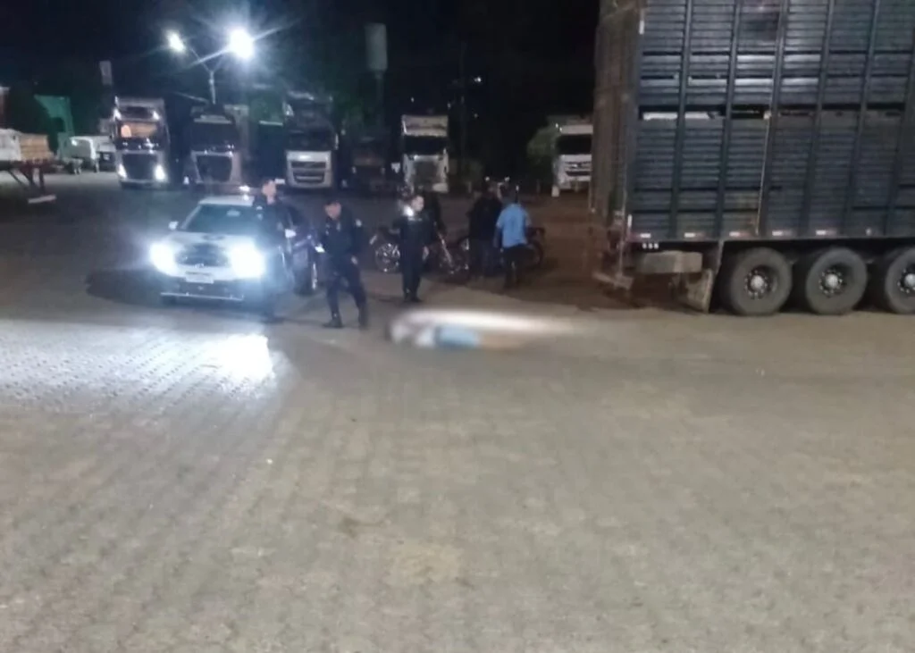 Jovem é executado a tiros em posto de combustível às margens da BR-364