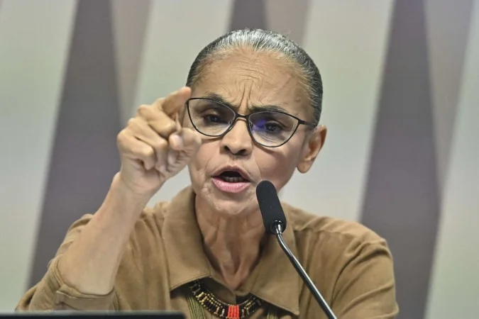 Marina Silva volta a sofrer ataques de parlamentares no Congresso