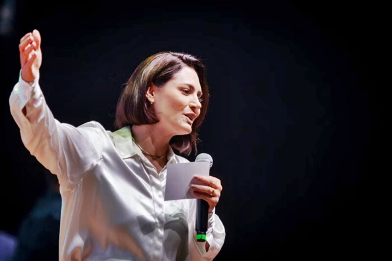 Michelle liga para líder do PL e faz pedido sobre Bolsonaro