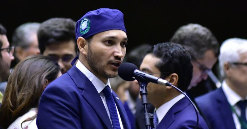 Onde estava Fernando Máximo quando a Câmara aprovou a criação de 140 cargos no STF?