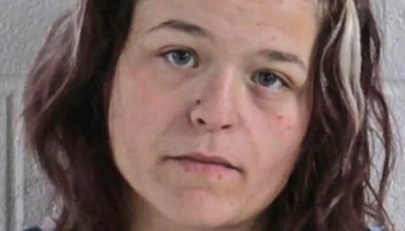 Mãe é condenada após filho ter garganta dilacerada por pit bull enquanto estava algemado