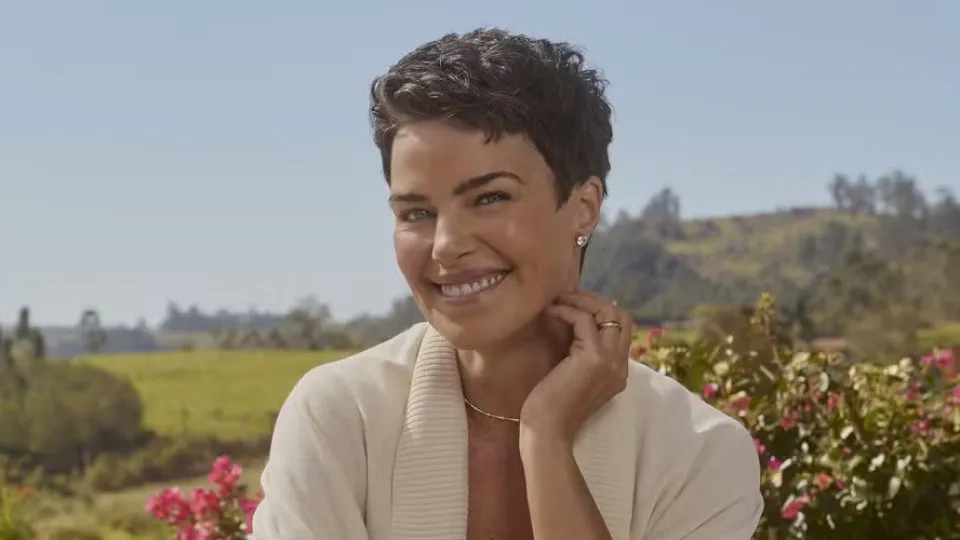 Do sucesso ao sumiço por opção, confira curiosidades de Ana Paula Arósio, que faz 50