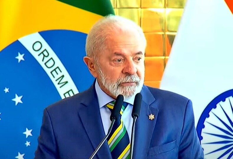 Lula diz que tarifaço de Trump tem apoio de políticos “traidores da pátria"