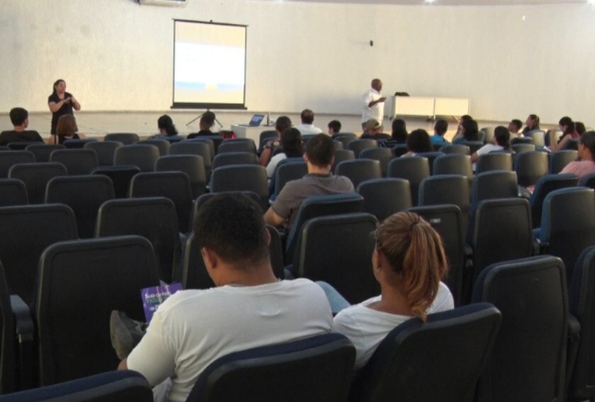 Primeiro dia do Feirão da Oportunidade supera expectativas na Escola Josino Brito