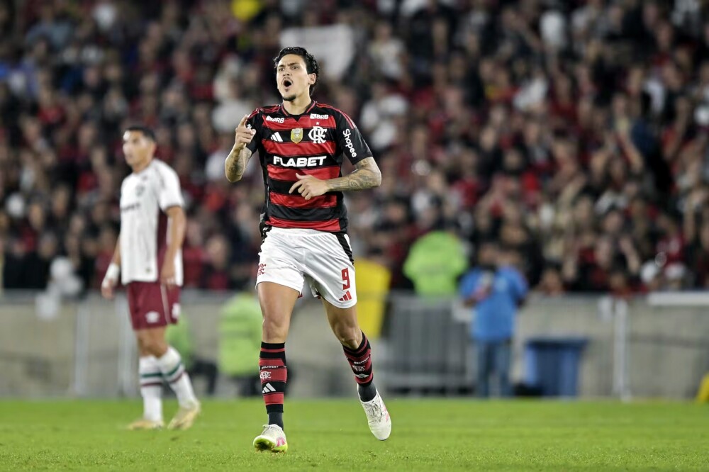 Pedro decide, e Flamengo bate o Fluminense pelo Brasileirão