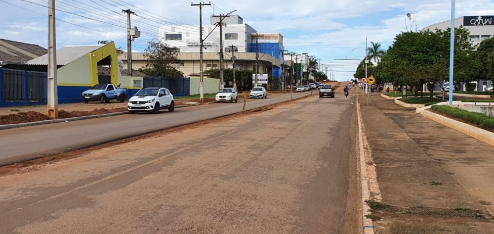 Trecho duplicado da avenida Florianópolis, agora é preferencial, em Jaru, RO